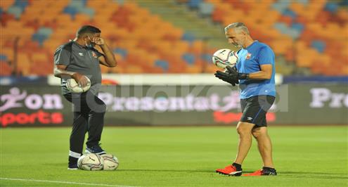 الأهلي يعلن.. تكليف يانكون للإشراف على حراس الناشئين.. ومحب لإدارة العلاقات الدولية